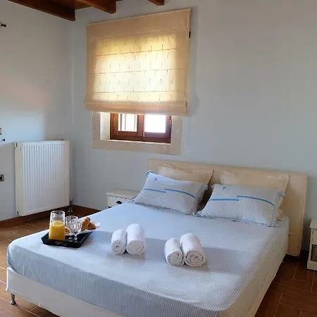 Holiday home Astarte Maroulas