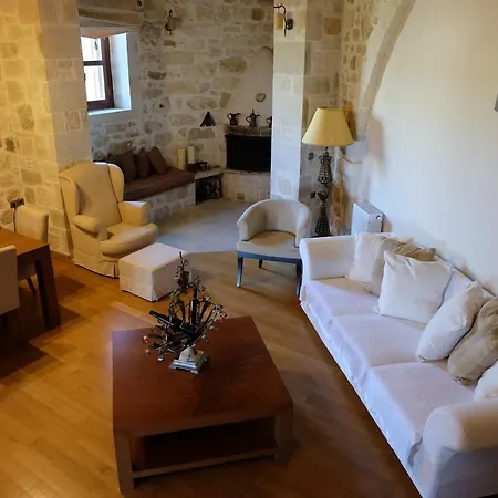 Holiday home Astarte Maroulas